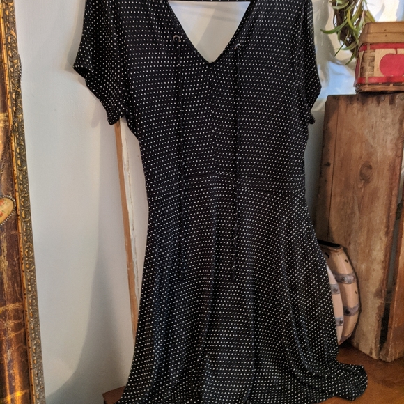 Polka dot dress .  LG - Picture 2 of 5